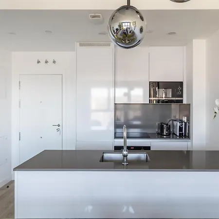 Ansa - - Skyline Apartment *